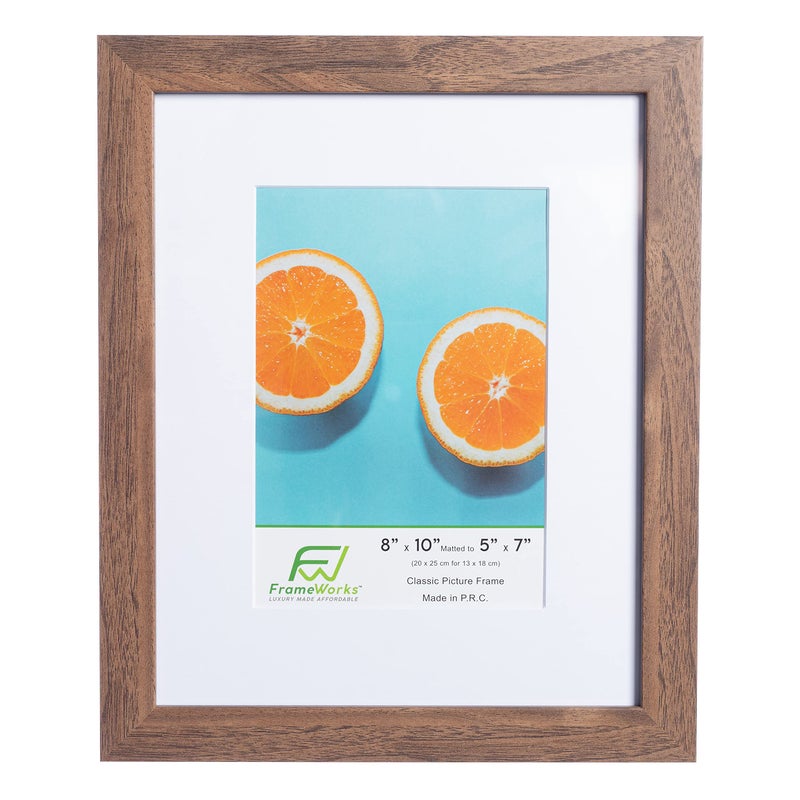 FrameWorks 2-Pack، 8x10 إطار صورة غير لامع إلى 5x7، بلوط داكن - إطار صورة كلاسيكي مع زجاج مقسى، إطار صورة بحواف نظيفة، إطار ملصق بلمسة نهائية بيضاء غير لامعة، إطار شهادة - Image 3